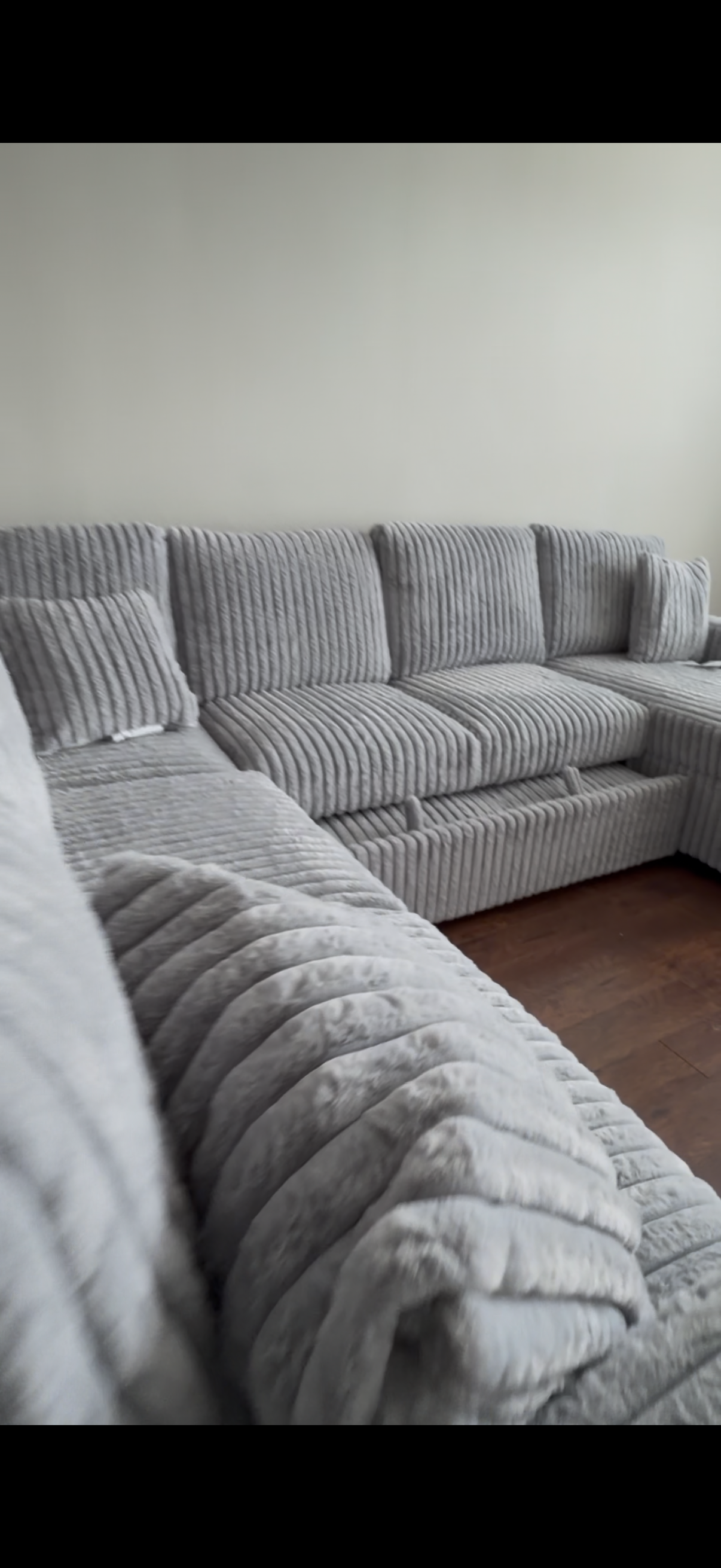 BLUETOOTH SPEAKERS 3PC GRAY CORDUROY OVERSIZED SECTIONAL
